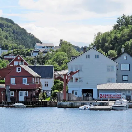 Holiday Sjostrand - Fjh613 Vage (Hordaland)